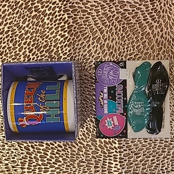 Amscan "Queen of the Hill" Adult Female Birthday Celebration Paperware 414 pcs - Picture 4 of 14